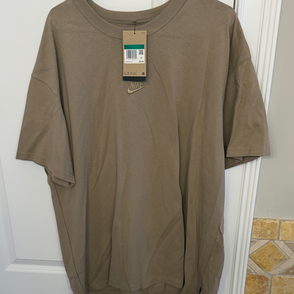 Nike Short Sleeve Crew T-Shirt in Taupe